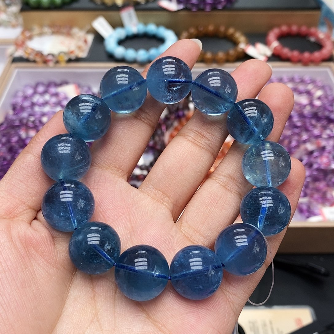 合成（培育）海蓝宝石未镶嵌魔鬼蓝海蓝宝16m+