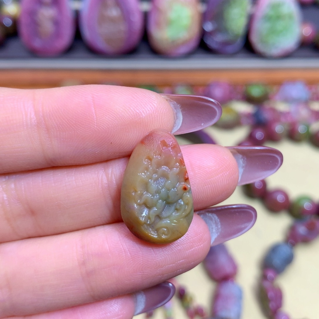 玛瑙挂件未镶嵌盐源