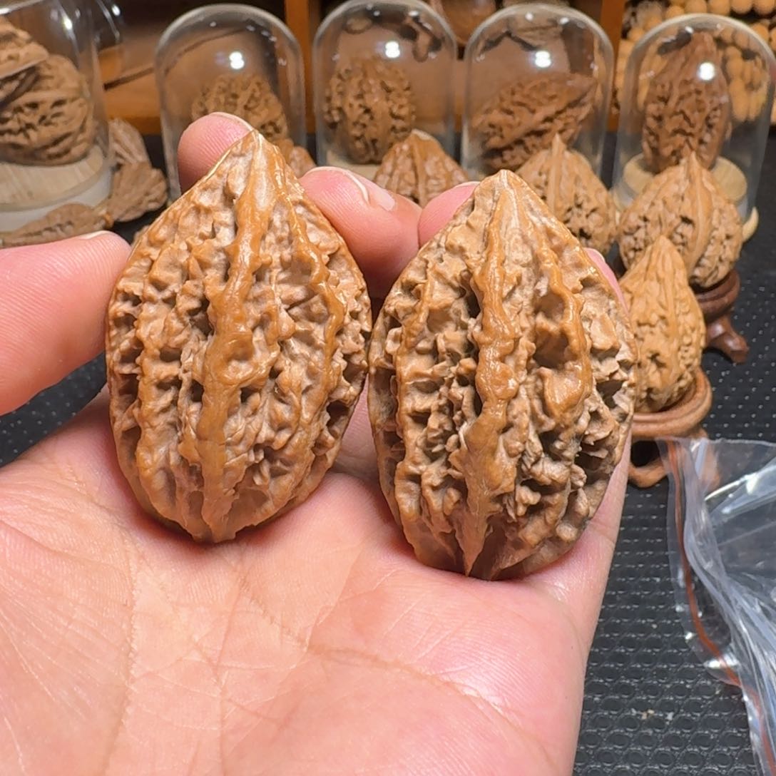 文玩核桃把件绝版蚂蚁上树