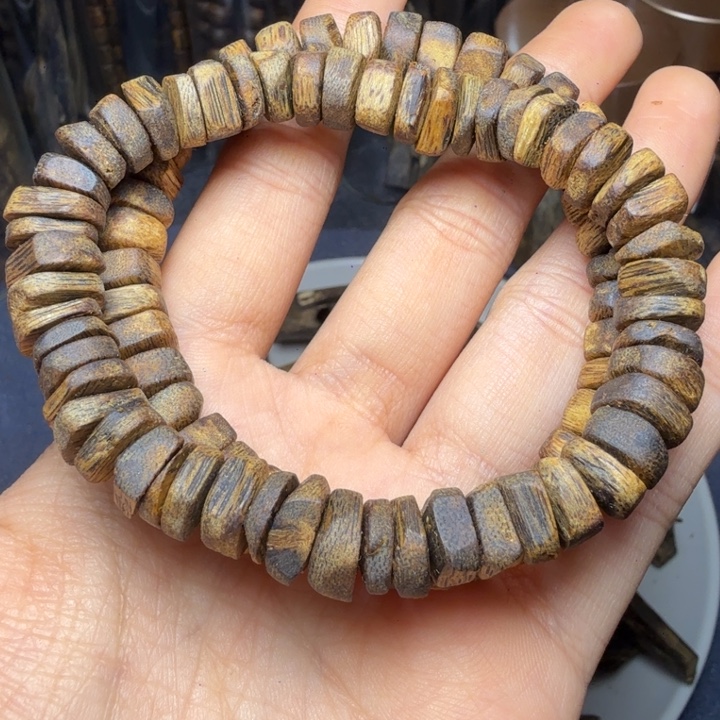 线香海南陆河树心片珠10克