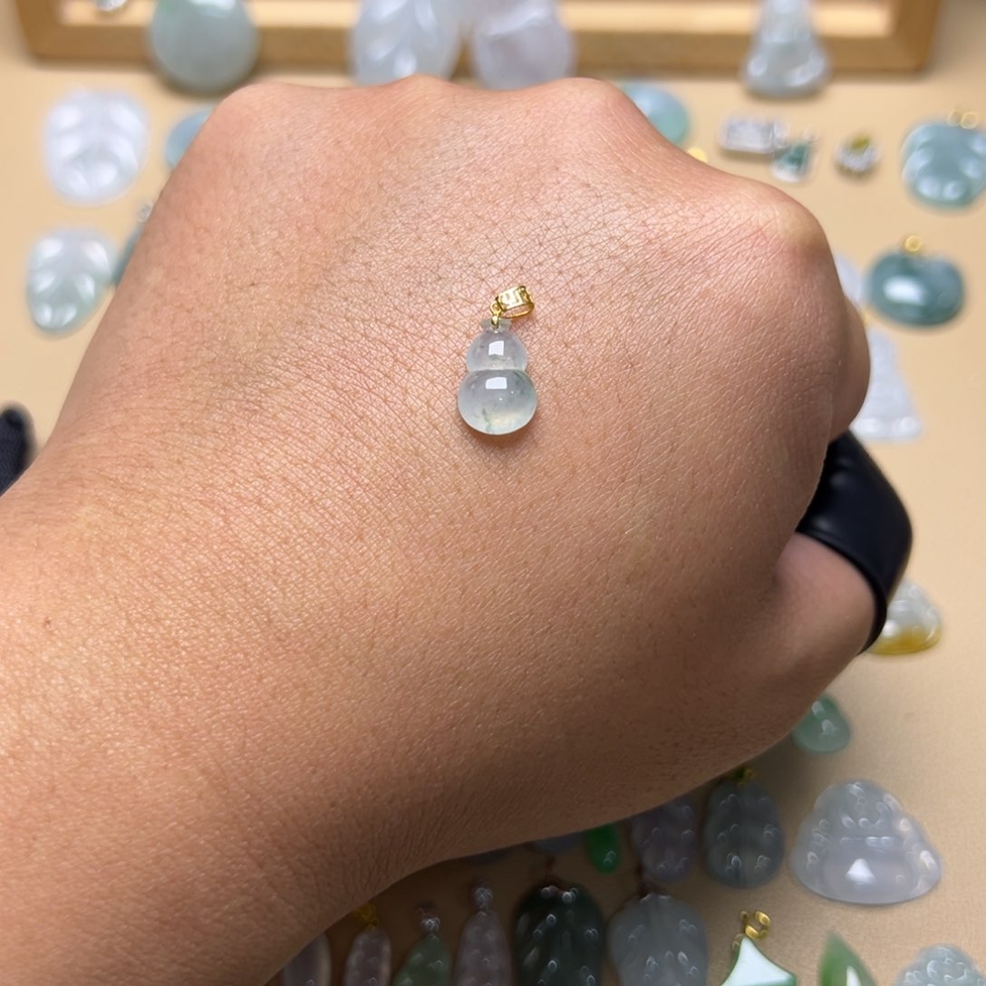 翡翠颈饰18K金镶嵌葫芦