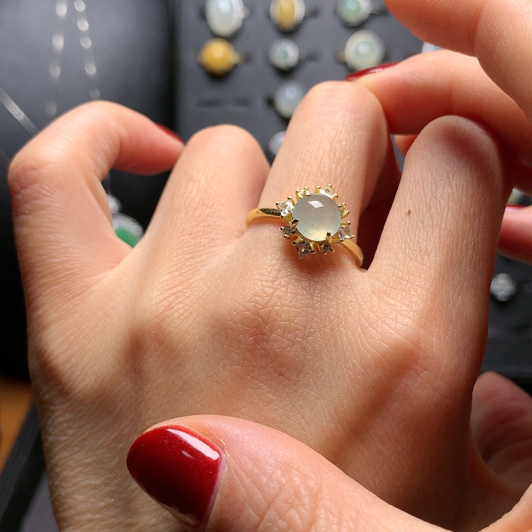 翡翠颈饰银S925镶嵌戒指