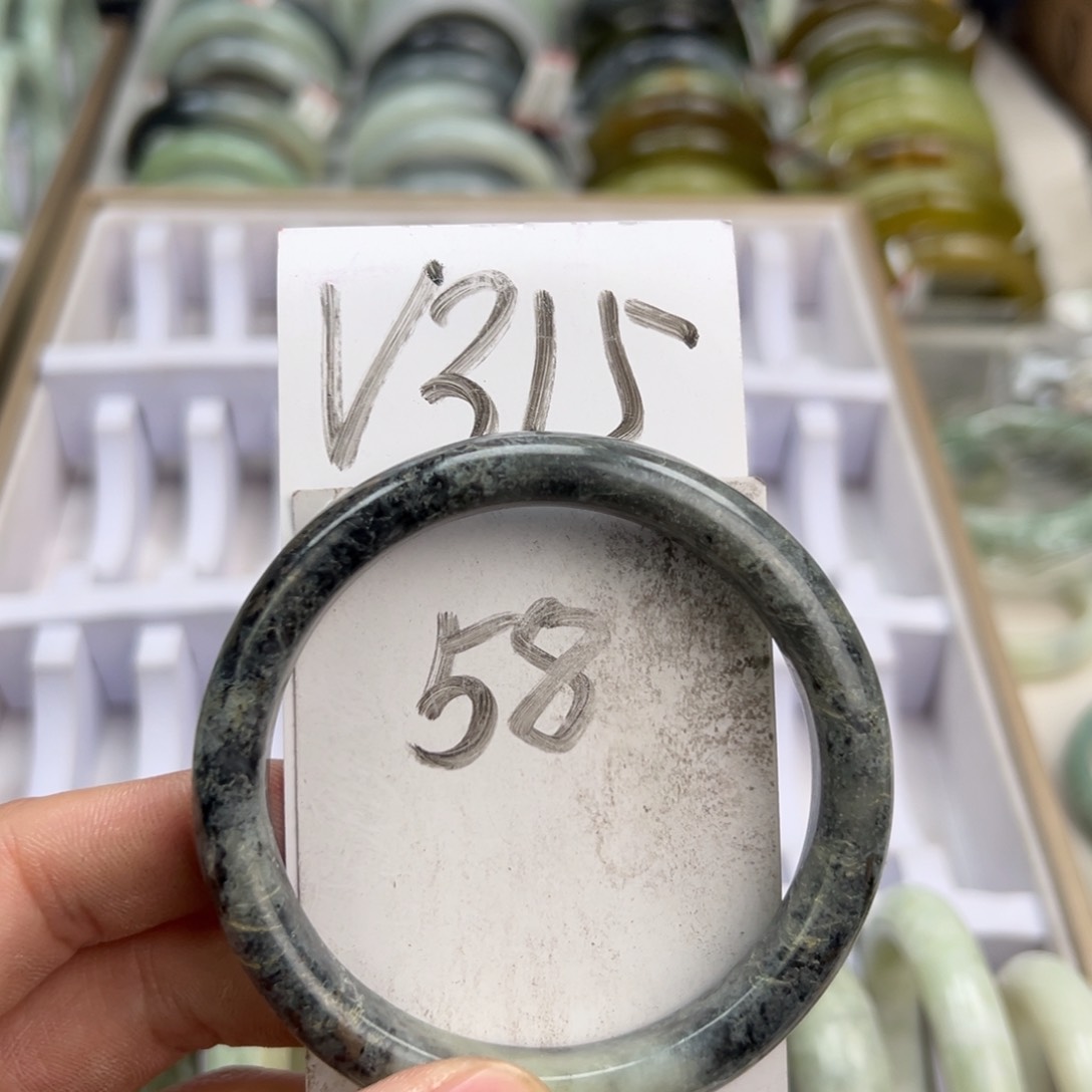 岫玉手镯未镶嵌天然岫玉微瑕