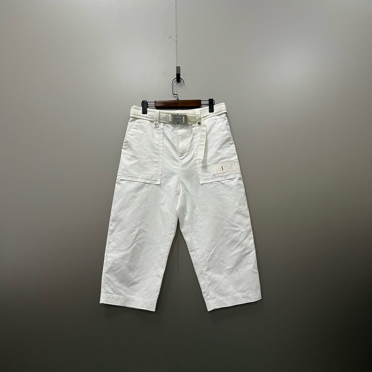 95新 DIOR/迪奥 （ll）迪奥 白色锁扣贴标logo长裤 44码