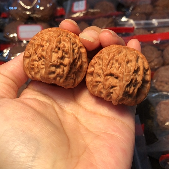 文玩核桃吊坠白狮子39