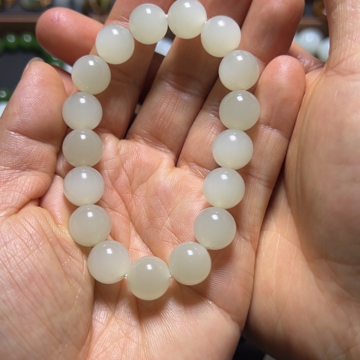 和田玉手串未镶嵌