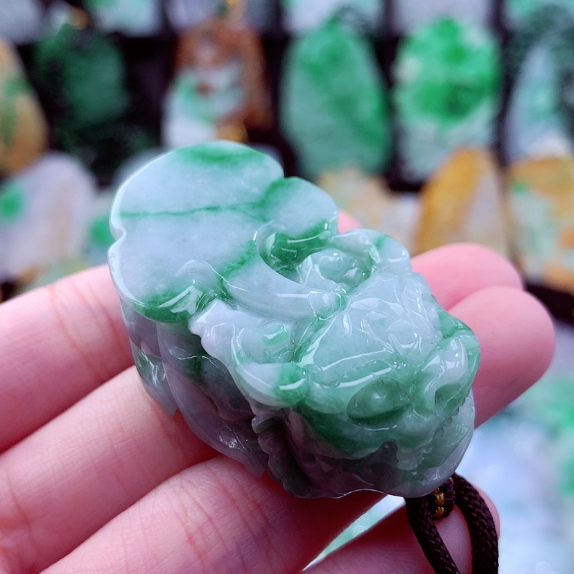 【闪购商品】翡翠颈饰未镶嵌天然