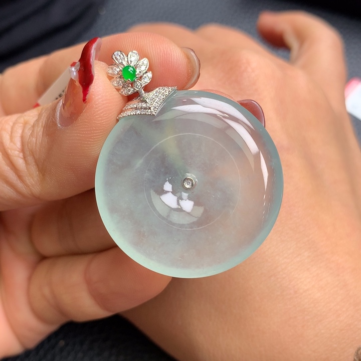 翡翠吊坠(不含链)18K金镶嵌