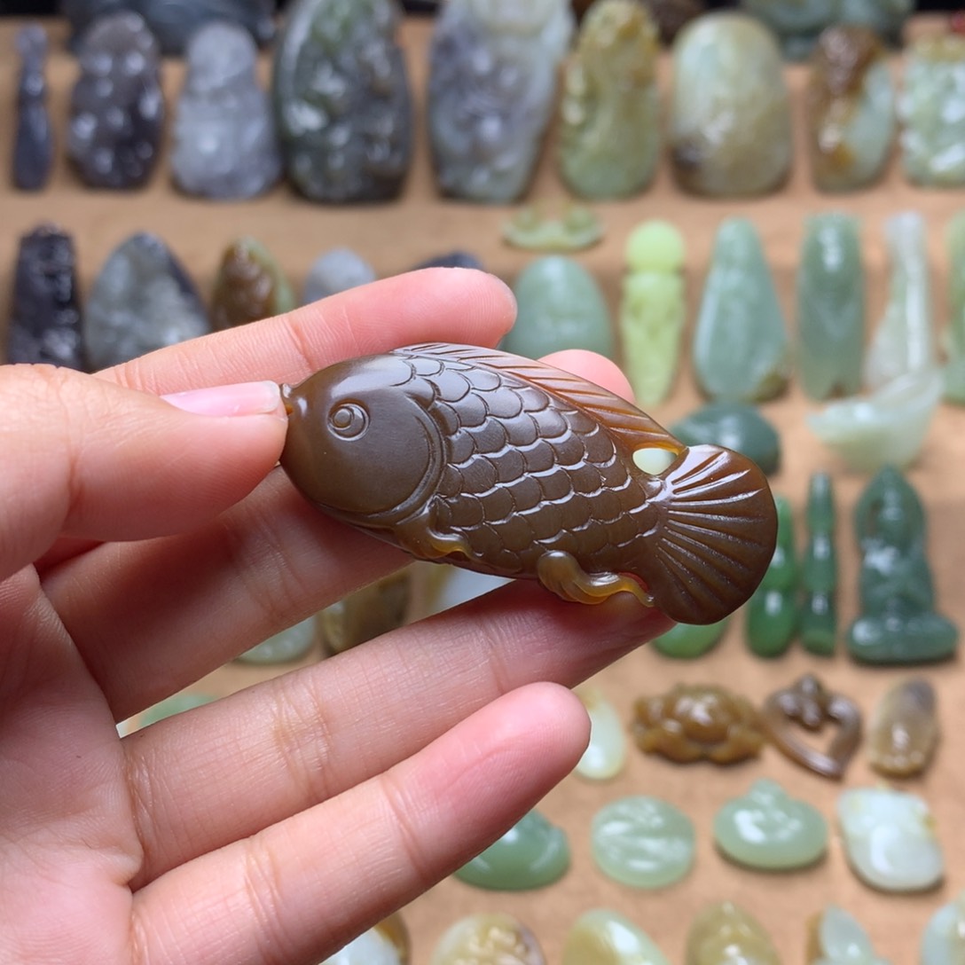 和田玉挂件未镶嵌牛**坤