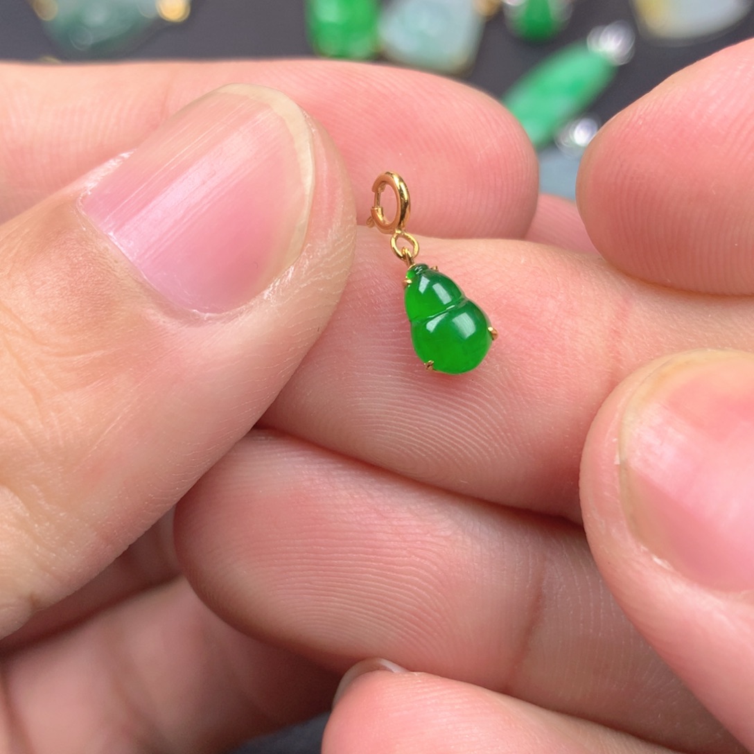 【闪购商品】翡翠18K金镶嵌颈饰翡翠