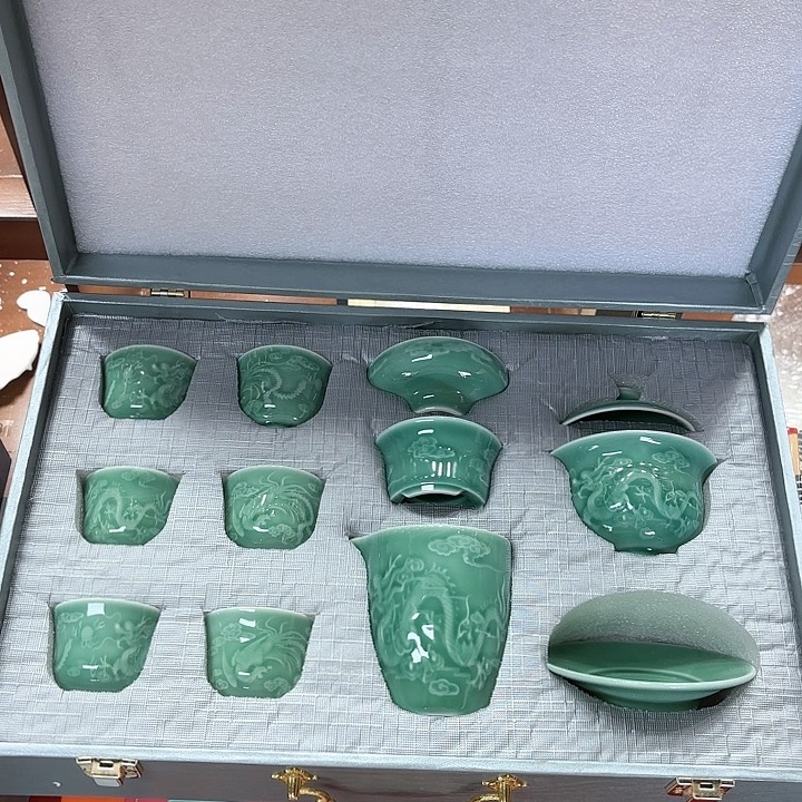 孤品茶具套装等。