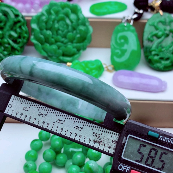 翡翠未镶嵌手镯手镯