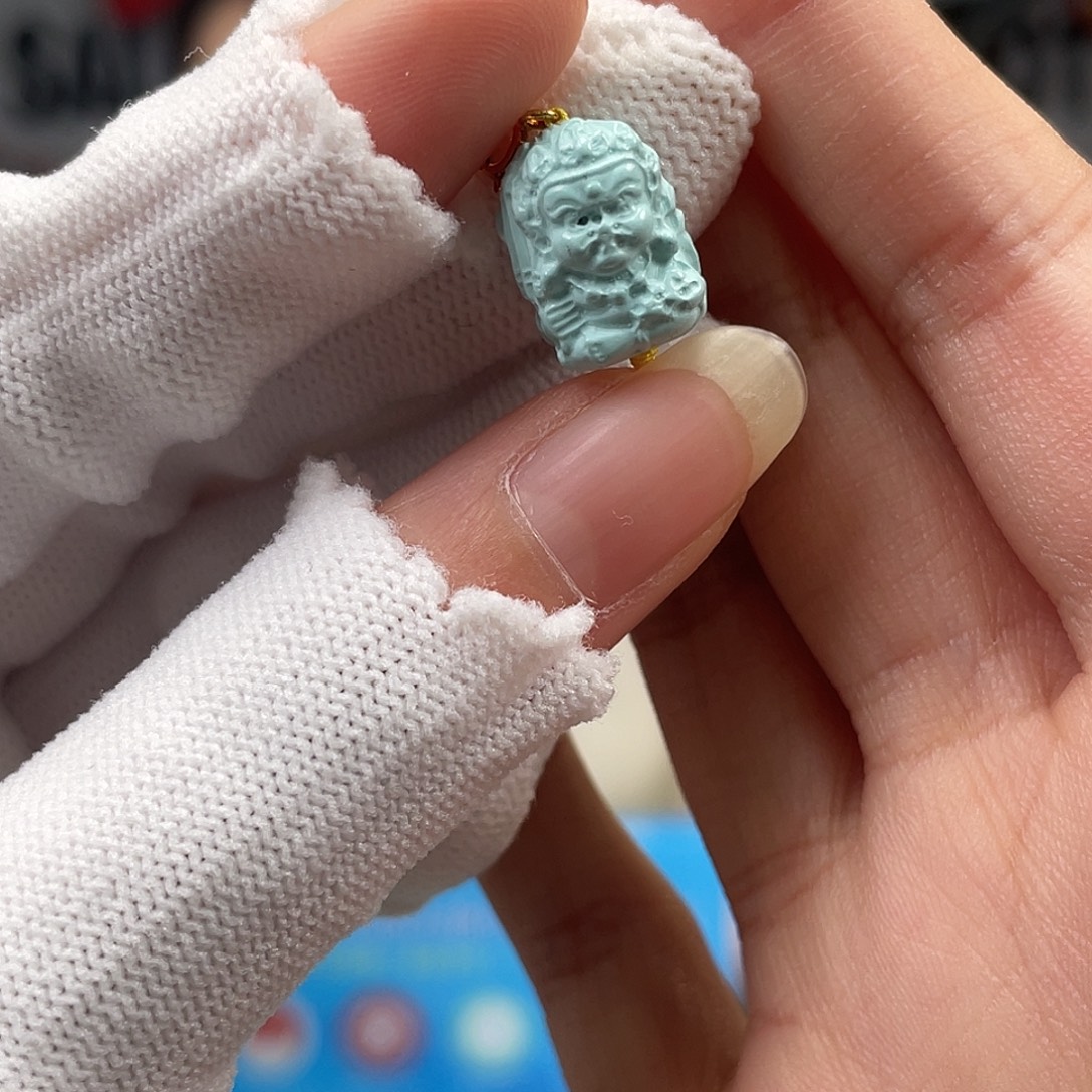 绿松石未镶嵌挂件