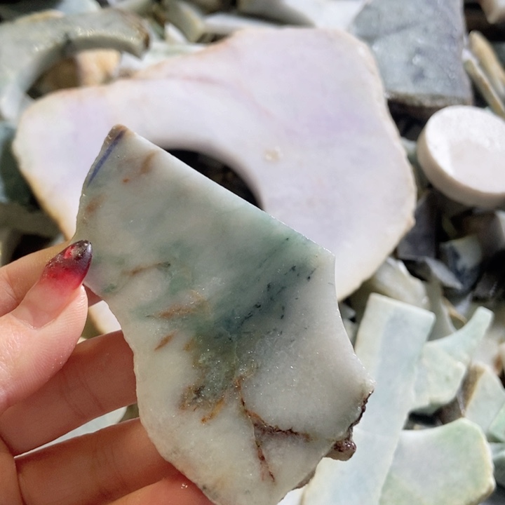 翡翠颈饰未镶嵌天然翡翠