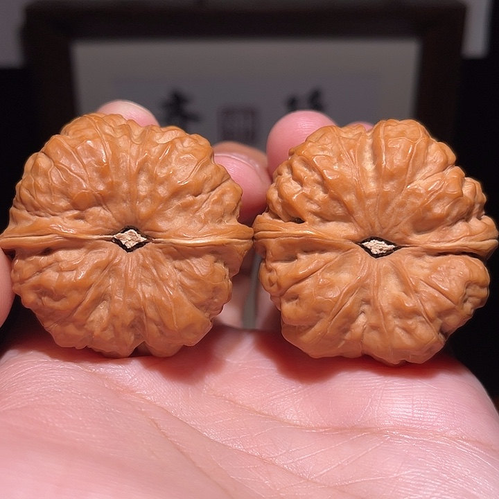 z***…核桃手串/手链蛤蟆头  