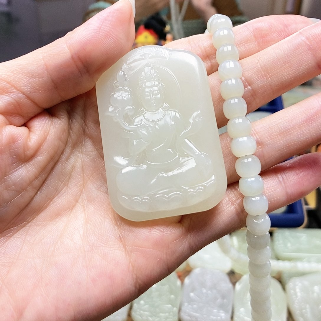 和田玉颈饰未镶嵌幸**满