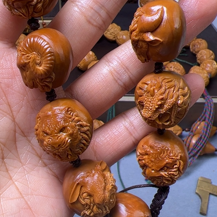 山***树橄榄核吊坠橄榄核