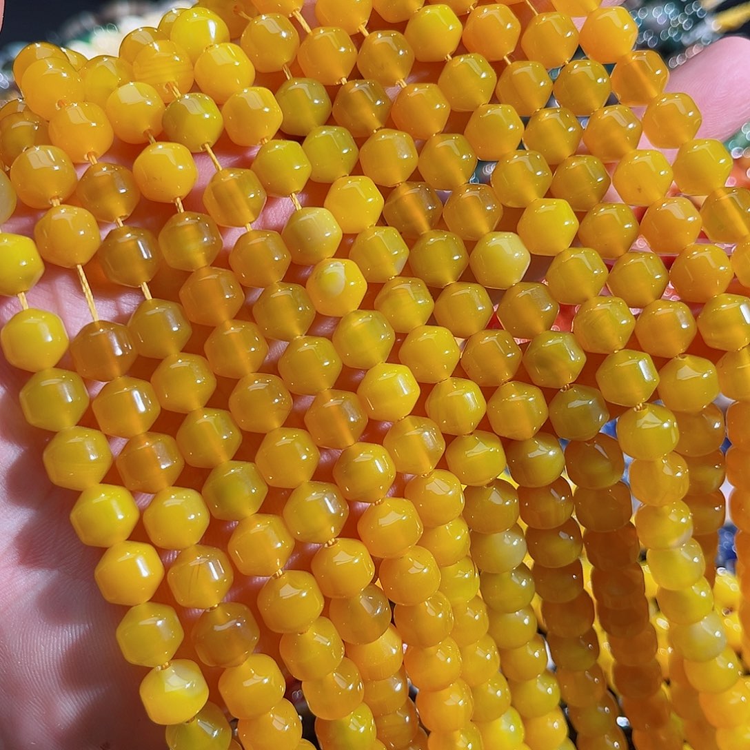 玛瑙/玉髓未镶嵌珠宝半成品黄玛瑙路路通一条10mm