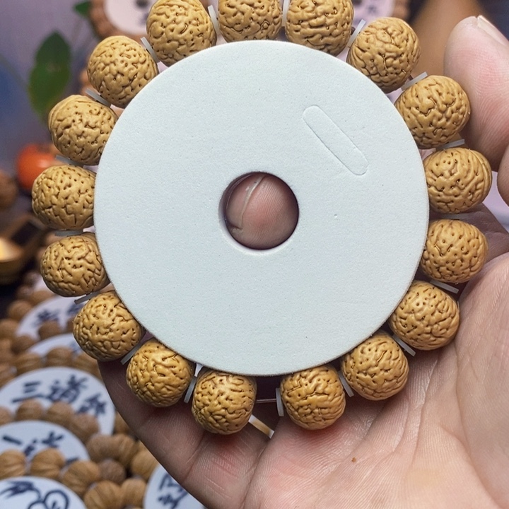 【闪购商品】小****z桃核雕刻手串手链