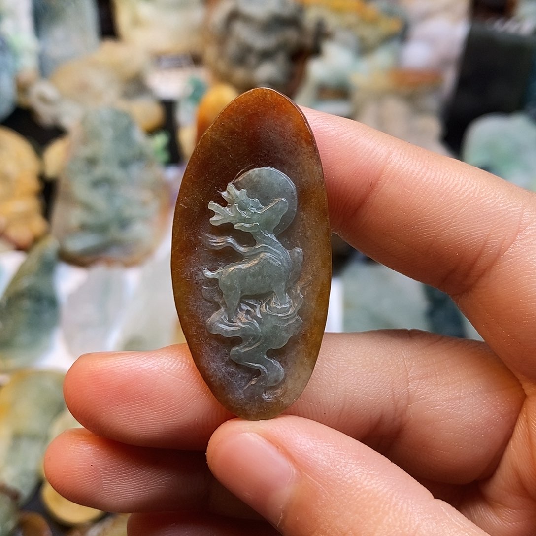 定制翡翠未镶嵌特色01