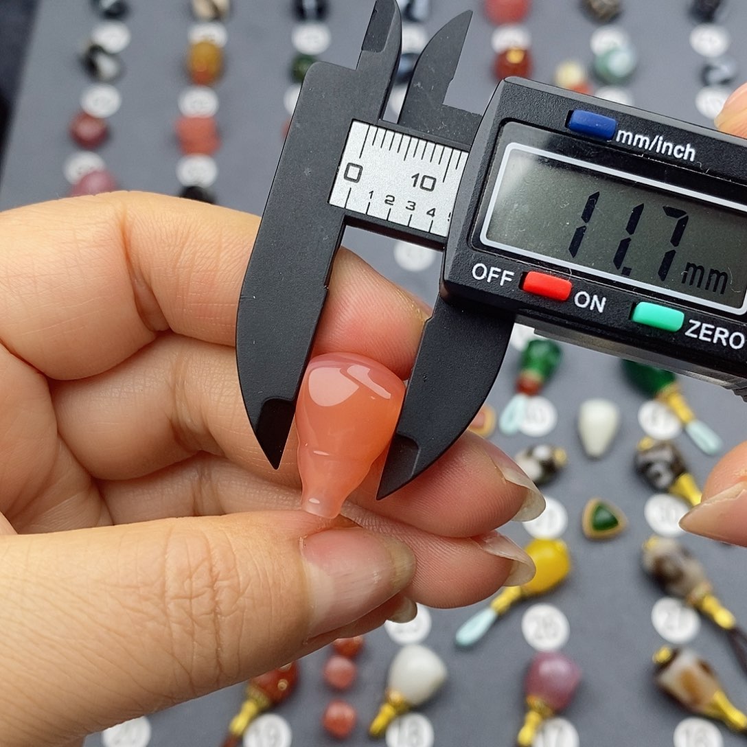 玛瑙/玉髓饰品合金