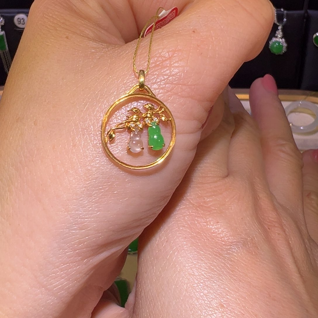 翡翠颈饰18K金镶嵌吊坠