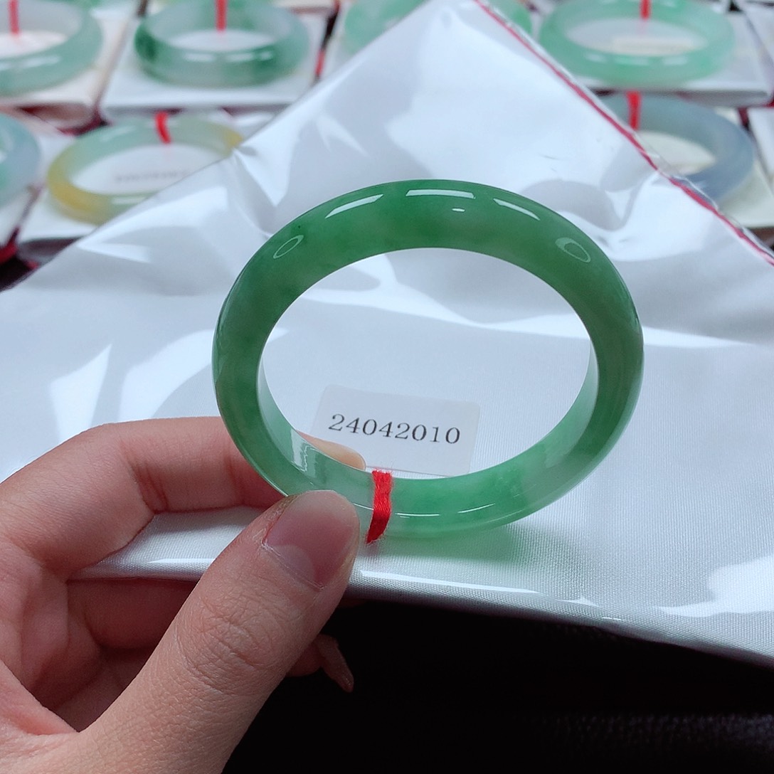 翡翠手镯未镶嵌天然a货翡翠50