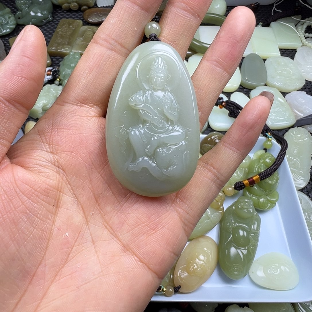 和田玉未镶嵌颈饰普贤菩萨（龙，蛇）卡55.7