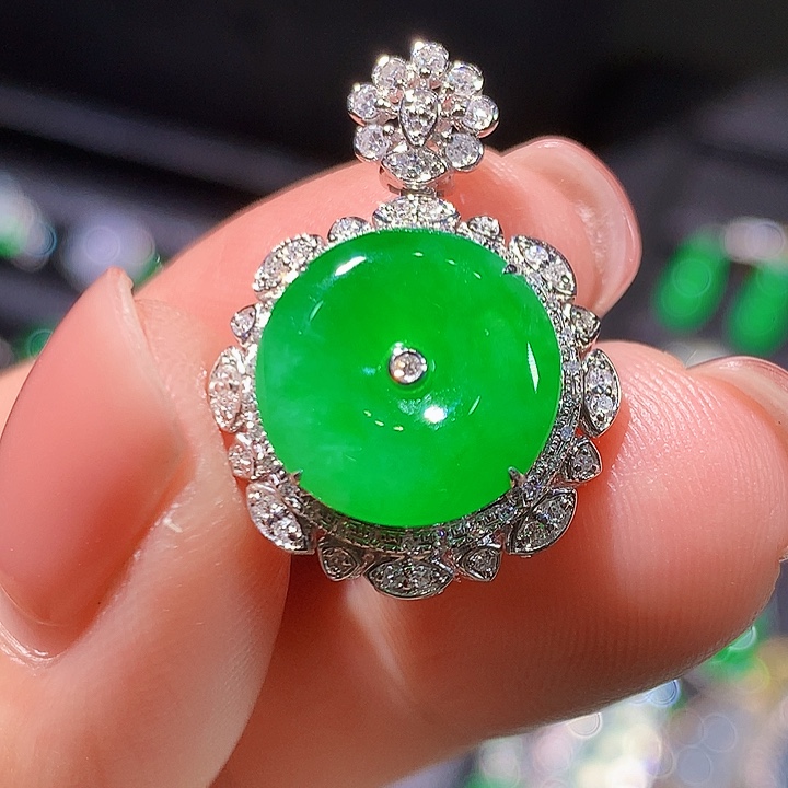 翡翠18K金镶嵌吊坠(不含链)