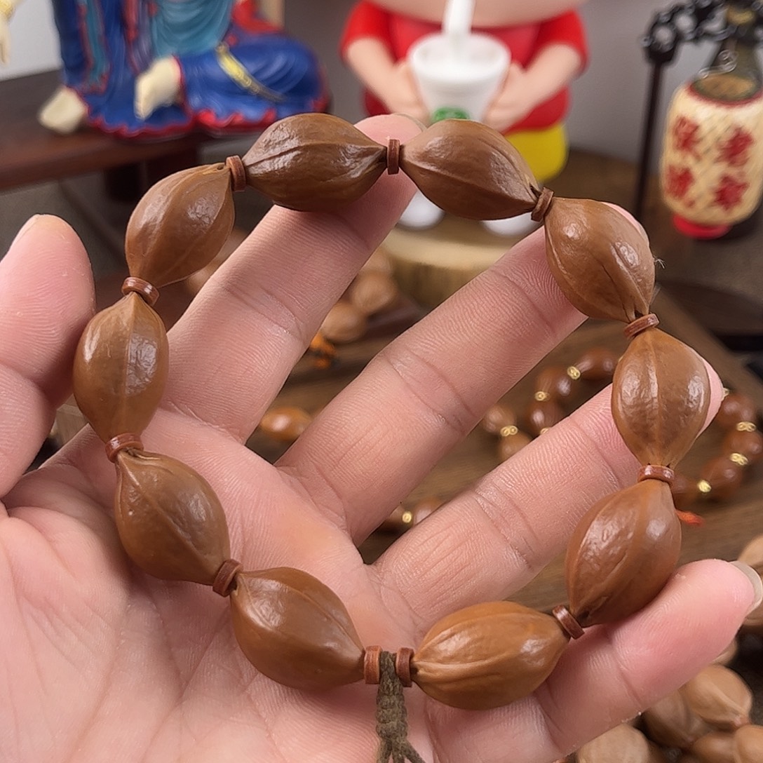 橄榄核手串鲨鱼背