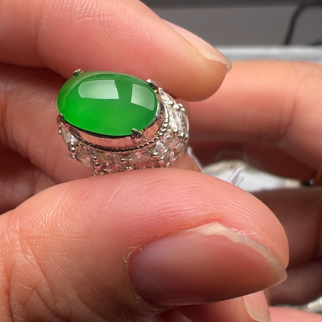 定制翡翠未镶嵌A货