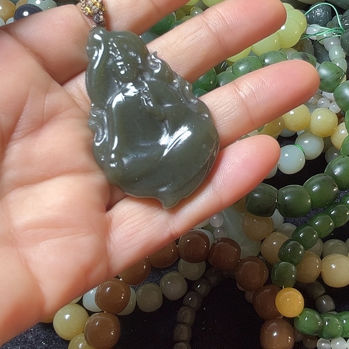 和田玉未镶嵌手串