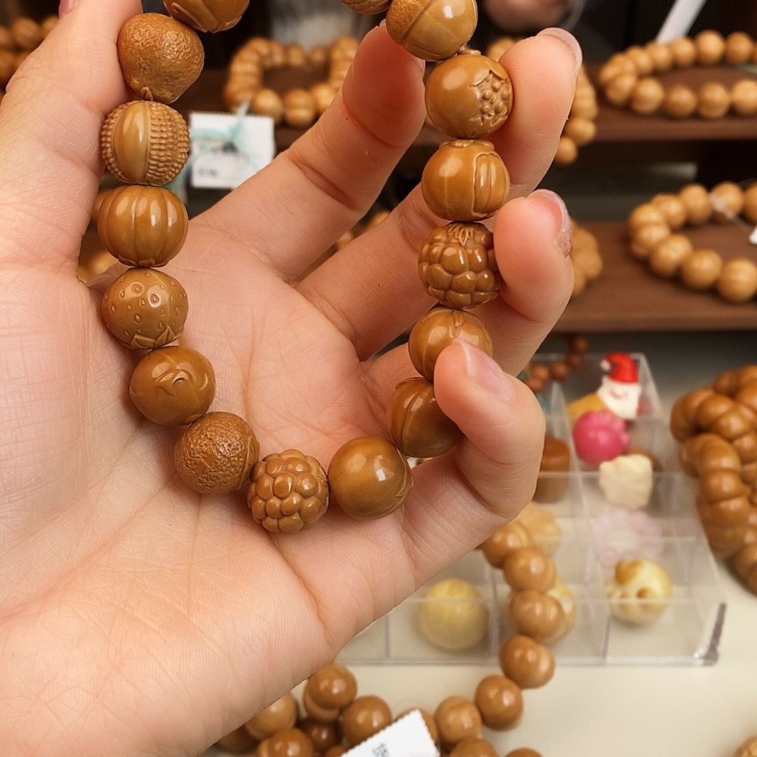 悠***球猴头核桃吊坠水果多宝瑕疵