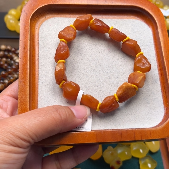 琥珀未镶嵌珠宝奇石M56号13.6+原石