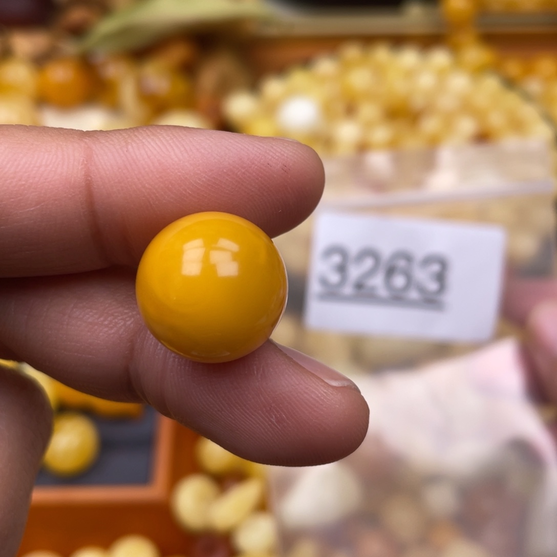 琥珀珠宝奇石未镶嵌?*戏