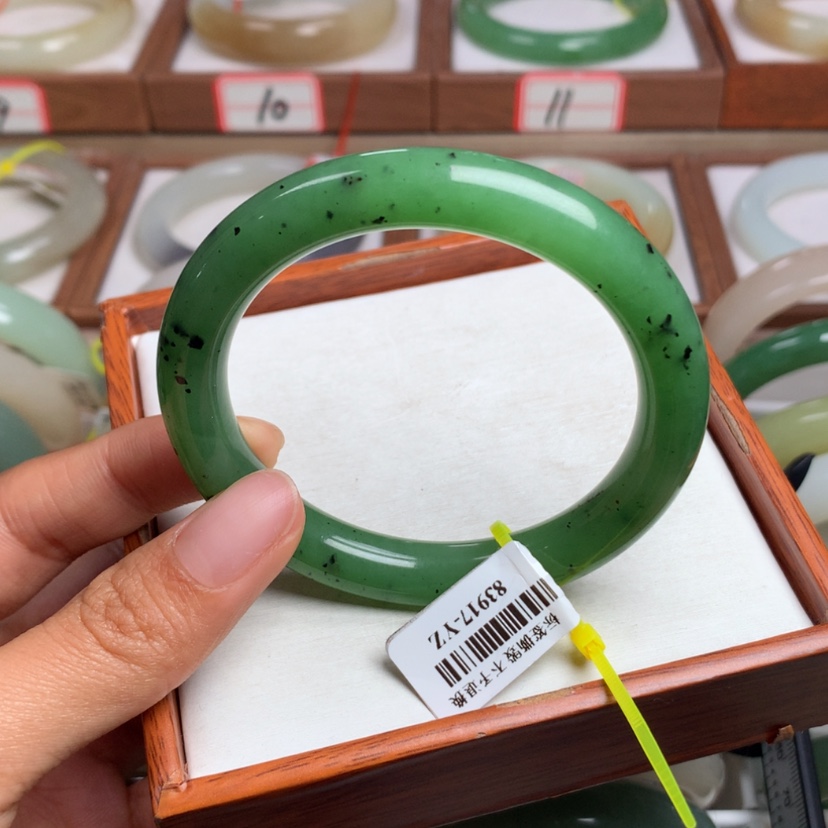 【闪购商品】和田玉手镯未镶嵌54.5