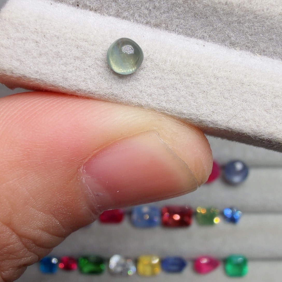 变石猫眼裸石0.3ct