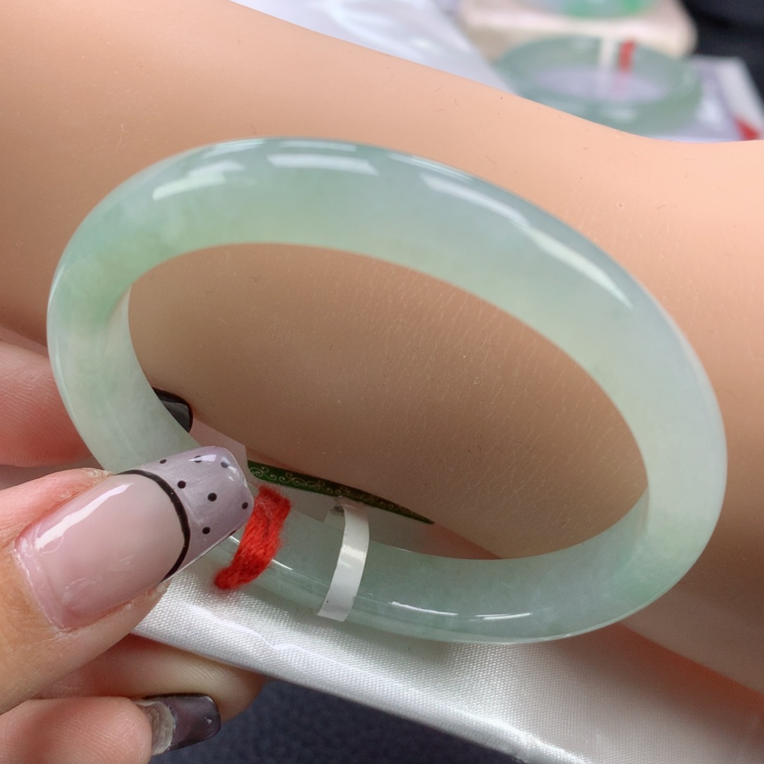 翡翠手镯未镶嵌53.6贵妃