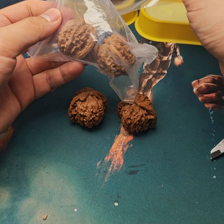 老***，把件文玩核桃练手对