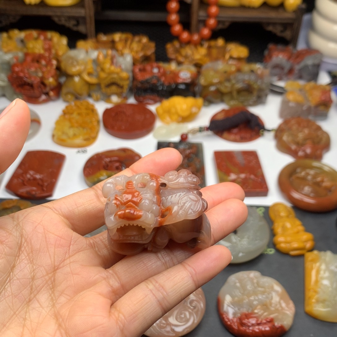 石英质玉（黄龙玉）挂件未镶嵌