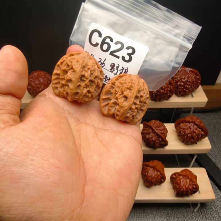 吊坠文玩核桃36野狼c623