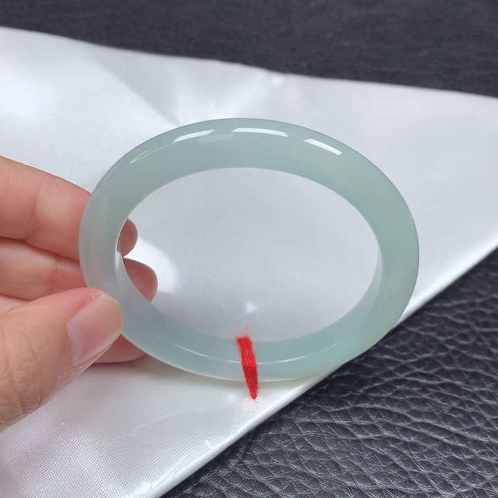 翡翠手镯（贵妃镯）未镶嵌