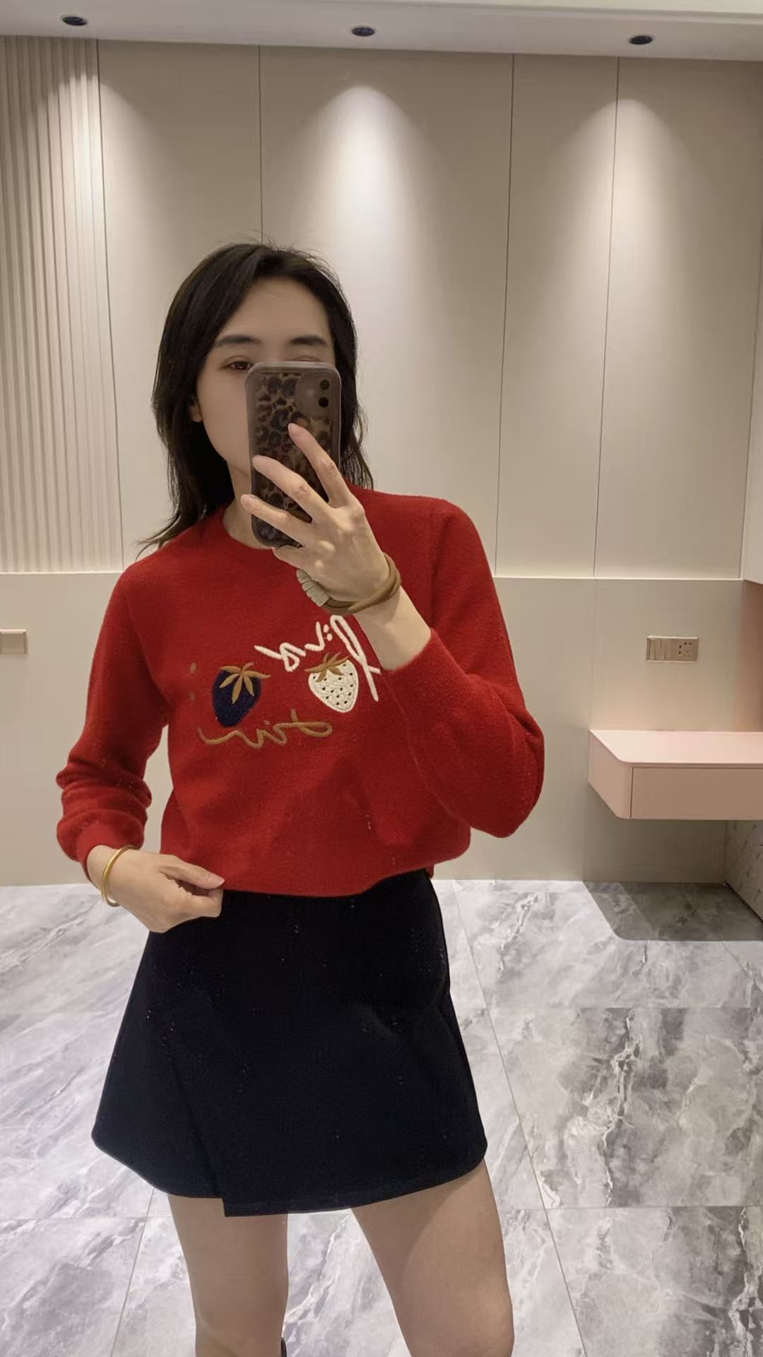 【娜姐家】8022时尚设计感重工韩国绒毛衣