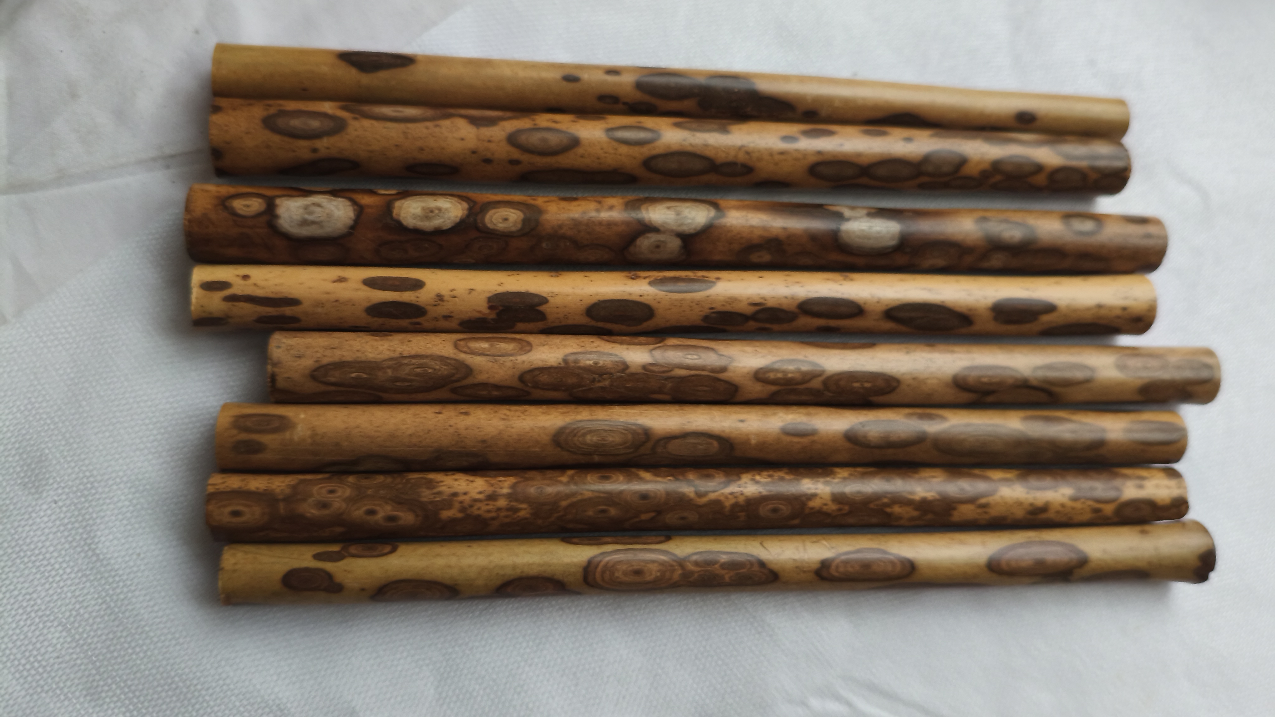 九夷山麋鹿黄底白花