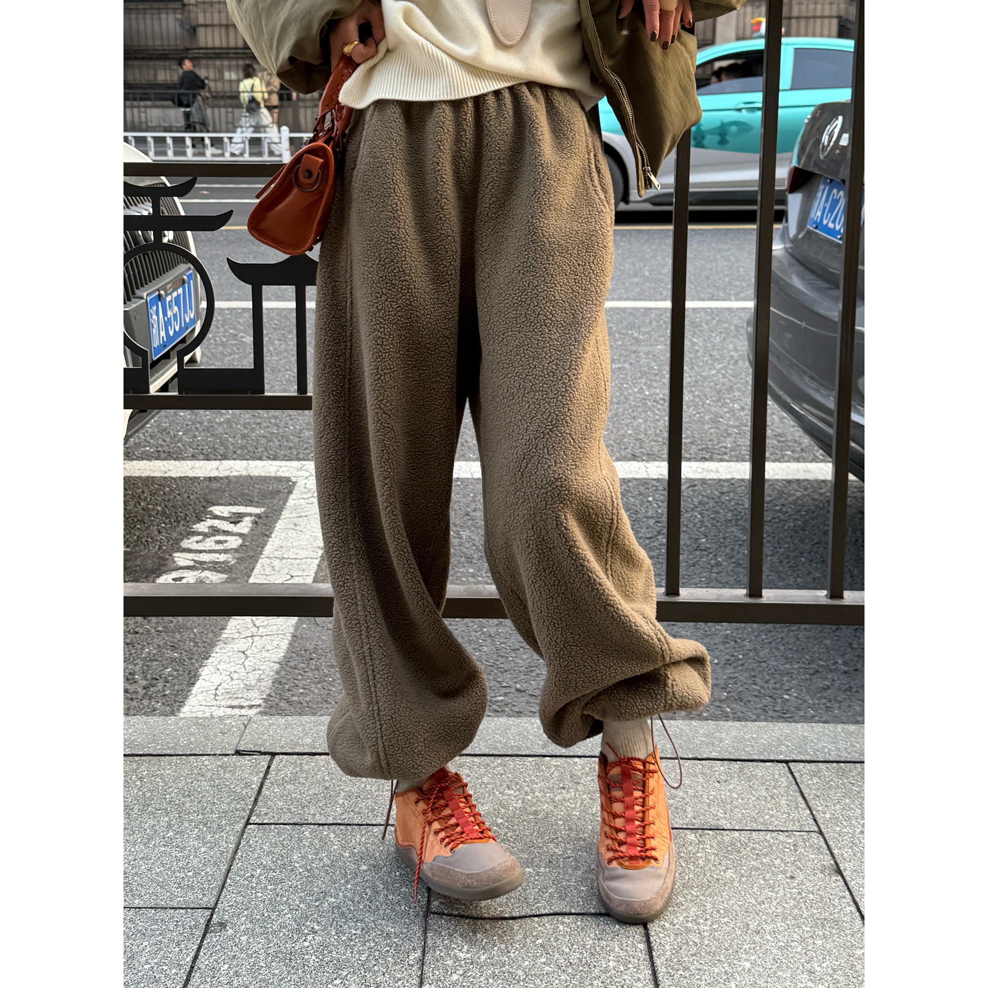 羊羔绒裤子女款小个子冬季保暖加厚两穿束脚卫裤女宽松加绒休闲裤