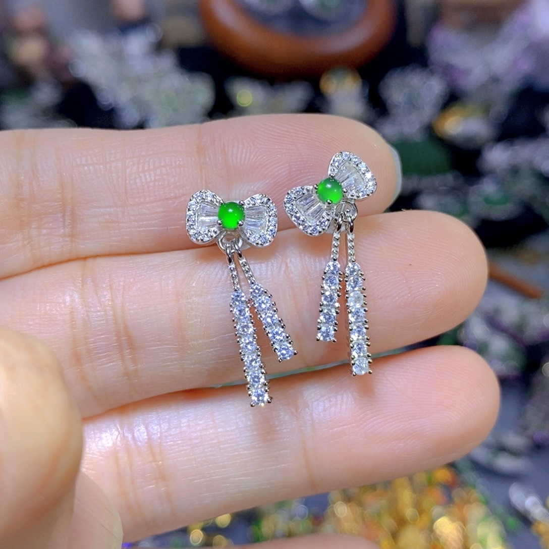 翡翠颈饰银S925镶嵌天然翡翠