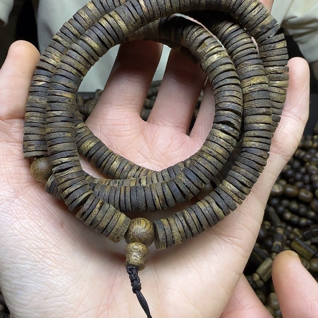沉香碎屑沉香+沉水浮0.8片片珠多圈37克加多样性发一