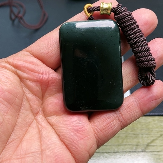 和田玉吊坠未镶嵌