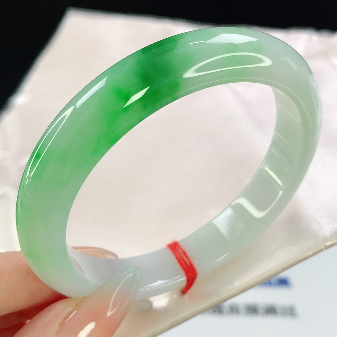 翡翠手镯未镶嵌616