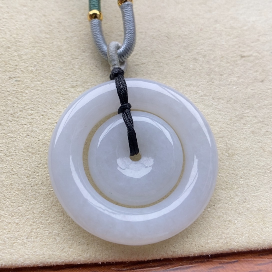 翡翠未镶嵌颈饰吊坠